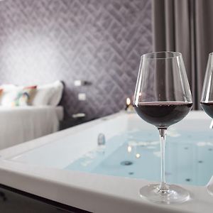 Deluxe Double Room Hot Tub